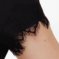 Rochie din stofa elastica neagra midi tip creion cu aplicatii de dantela si brosa in forma de floare - Fofy