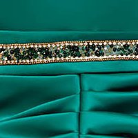 Rochie din tafta elastica verde midi tip creion cu slit frontal si aplicatii cu pietre strass - Fofy
