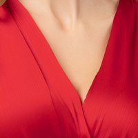 Piros muszlin hosszú harang ruha válban tollas díszítéssel