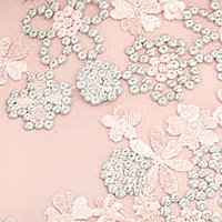 Púder rózsaszínű enyhén rugalmas taft anyagú harang ruha lábon sliccelt és csipkés díszítéssel - StarShinerS