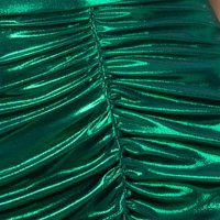 Rochie tip sirena din lycra verde-inchis lunga cu umeri bufanti crapata pe picior