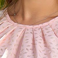 Világos rózsaszínű könnyed anyag rövid harang ruha