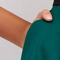 Rugalmas szövetü harang ruha - zöld, oldalt zsebekkel, öv tipusu kiegészitővel - StarShinerS