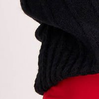 Fekete kötött bő szabású pulóver