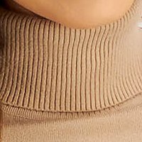 Pulover din tricot fin bej mulat cu guler inalt - SunShine