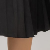 Fekete PrettyGirl rakott midi ruha szövetből, elasztikus derékkal