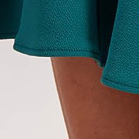 Krepp rövid harang ruha - zöld, kocka dekoltázzsal - StarShinerS