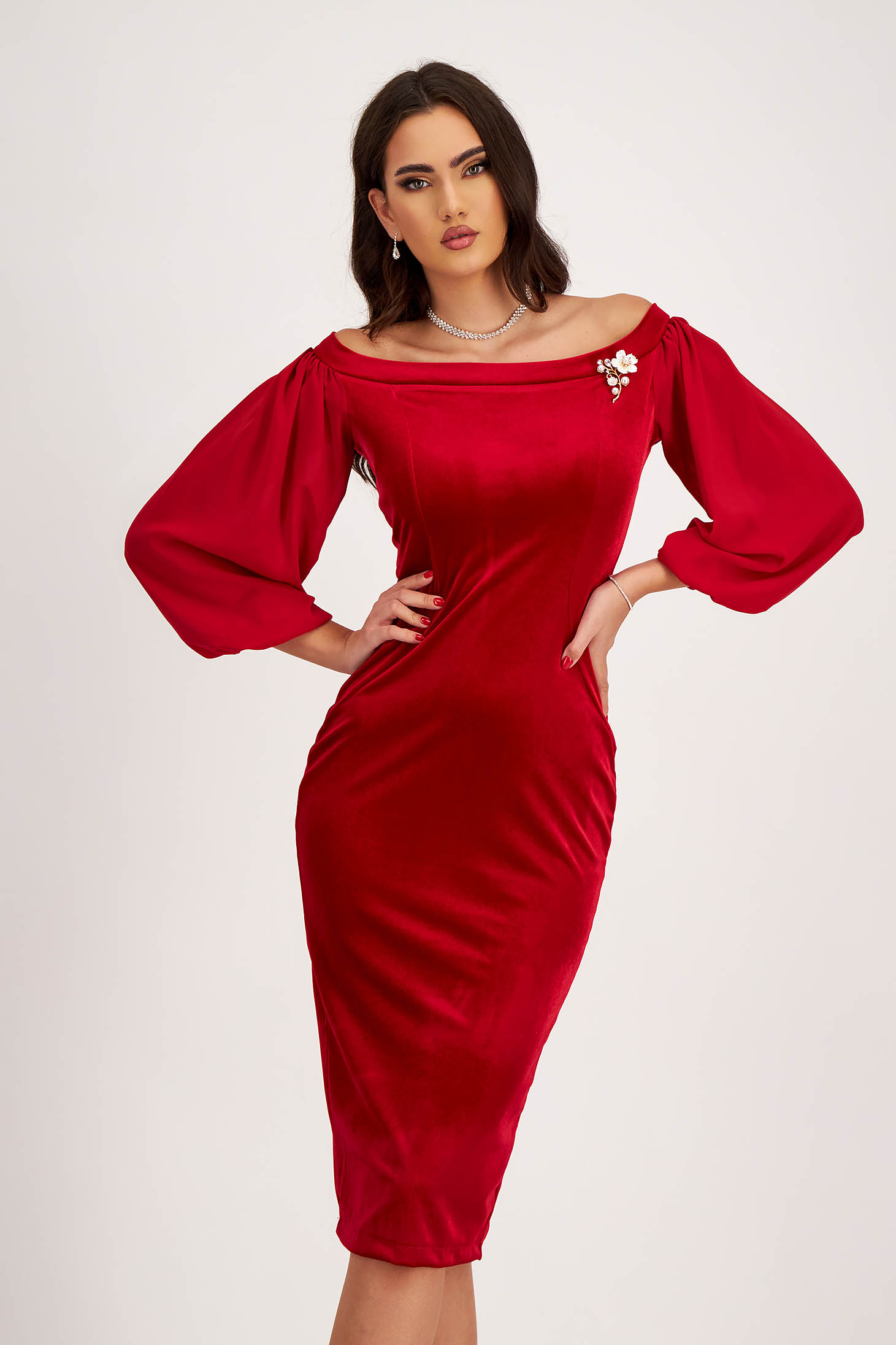 Red Velvet Pencil Dress with Bare Shoulders and Puff Sleeves in Veil - StarShinerS