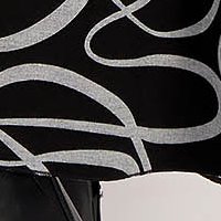 Fekete kötött midi ruha, harang alakú gumirozott derékrésszel