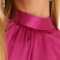 Pink szatén rövid ruha, harang alakú gumirozott derékrésszel