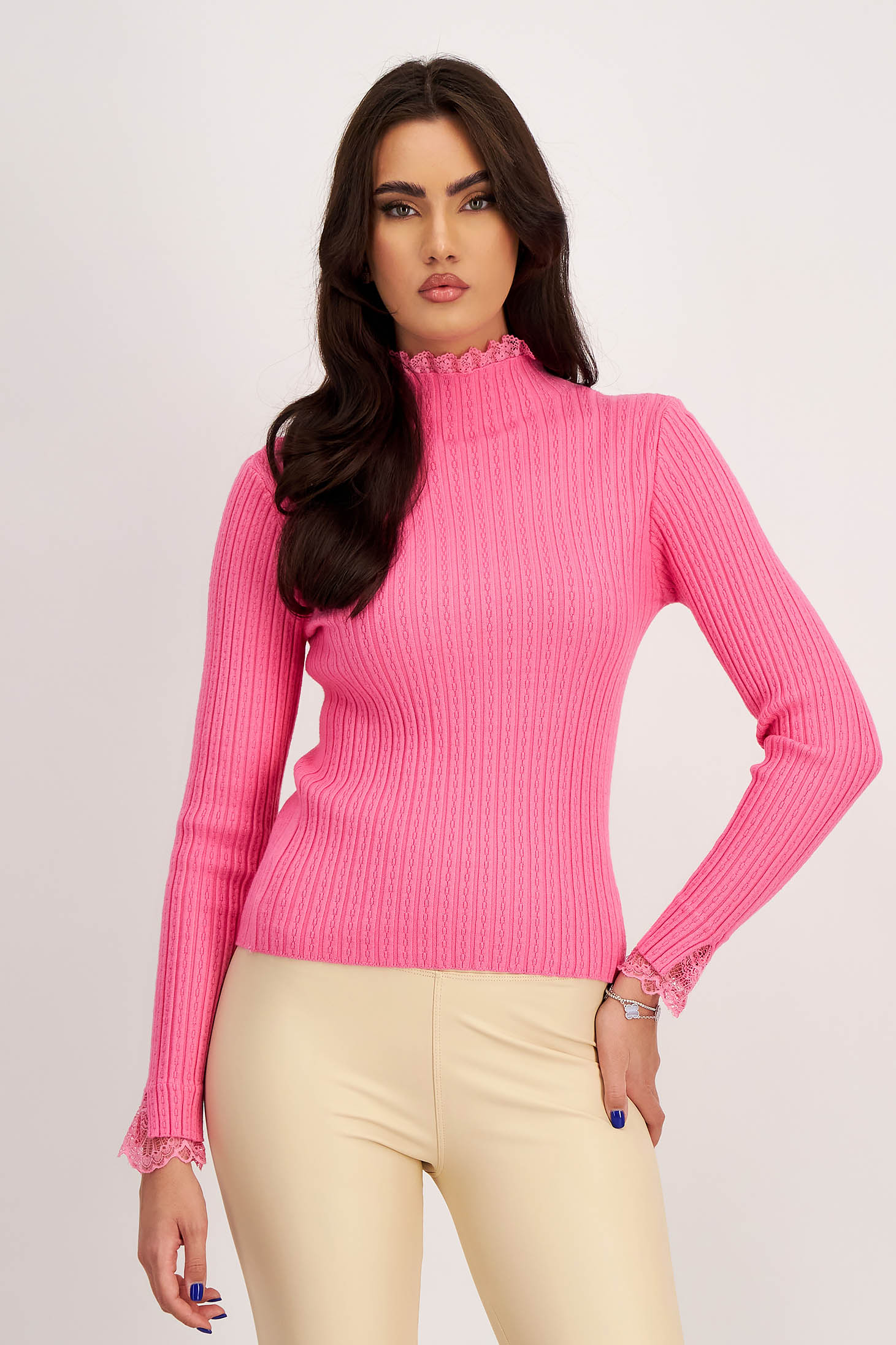 Világos rózsaszínű kötött pulóver, szűk szabású 1 - StarShinerS.hu