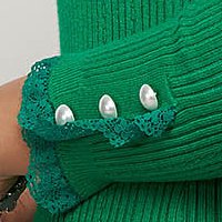 Kötött rövid ceruza ruha - zöld, dekoratív gombokkal, magas gallérral
