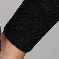 Kötött szűk szabású pulóver - fekete, gallérnál strassz köves díszítéssel