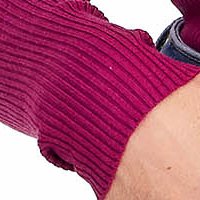 Kötött csíkozott anyagú szűk szabású pulóver - pink, magas gallérral