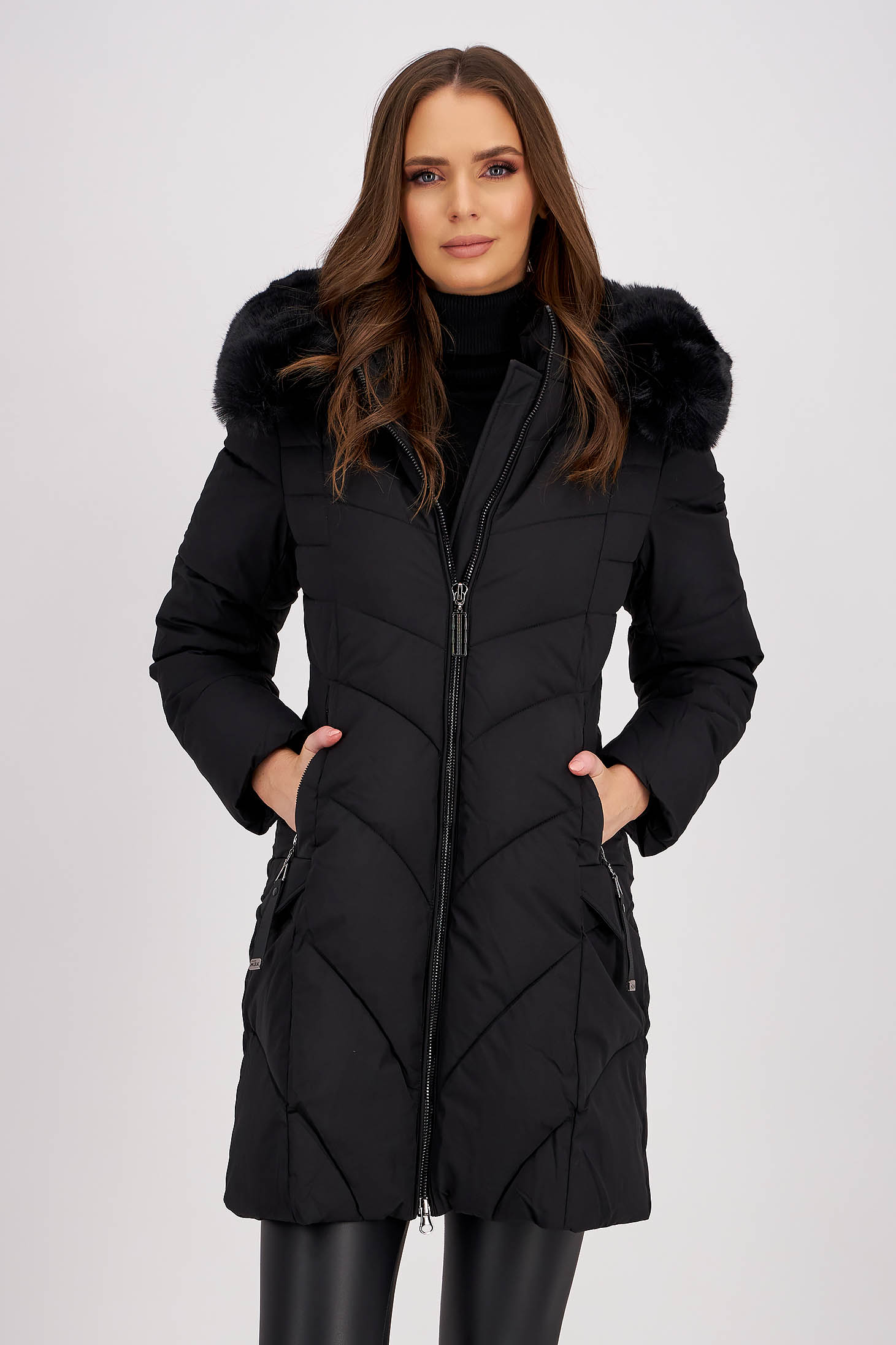 Black fitted quilted jacket with detachable hood and faux fur insert - SunShine