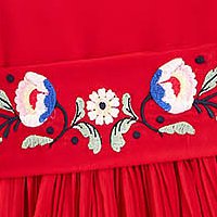 Piros ruha - StarShinerS midi harang rakott, pliszírozott muszlin virágos hímzés