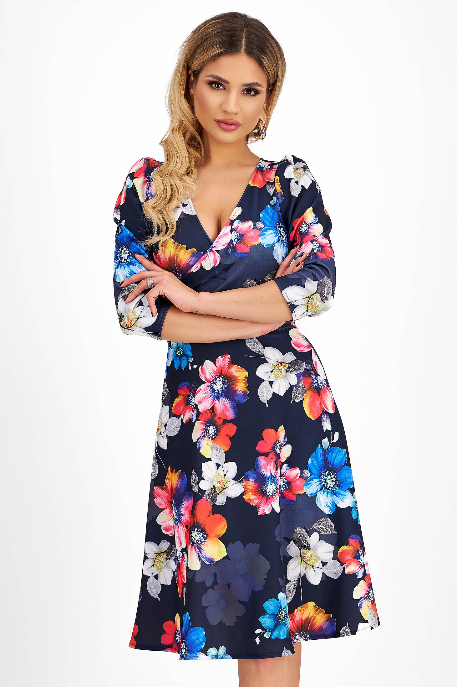 Virágmintás krepp ruha, térdigérő 1 - StarShinerS.hu