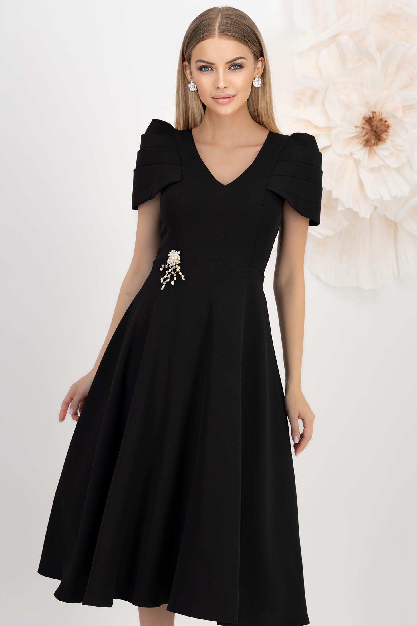 Rochie din stofa elastica neagra midi in clos accesorizata cu brosa - StarShinerS 1 - StarShinerS.ro
