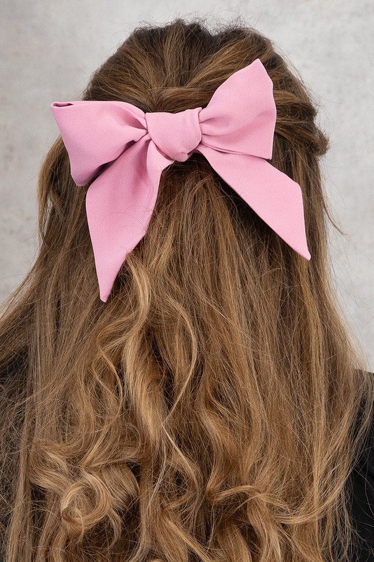 Agrafa de par cu funda roz-deschis din stofa elastica - StarShinerS 1 - StarShinerS.ro