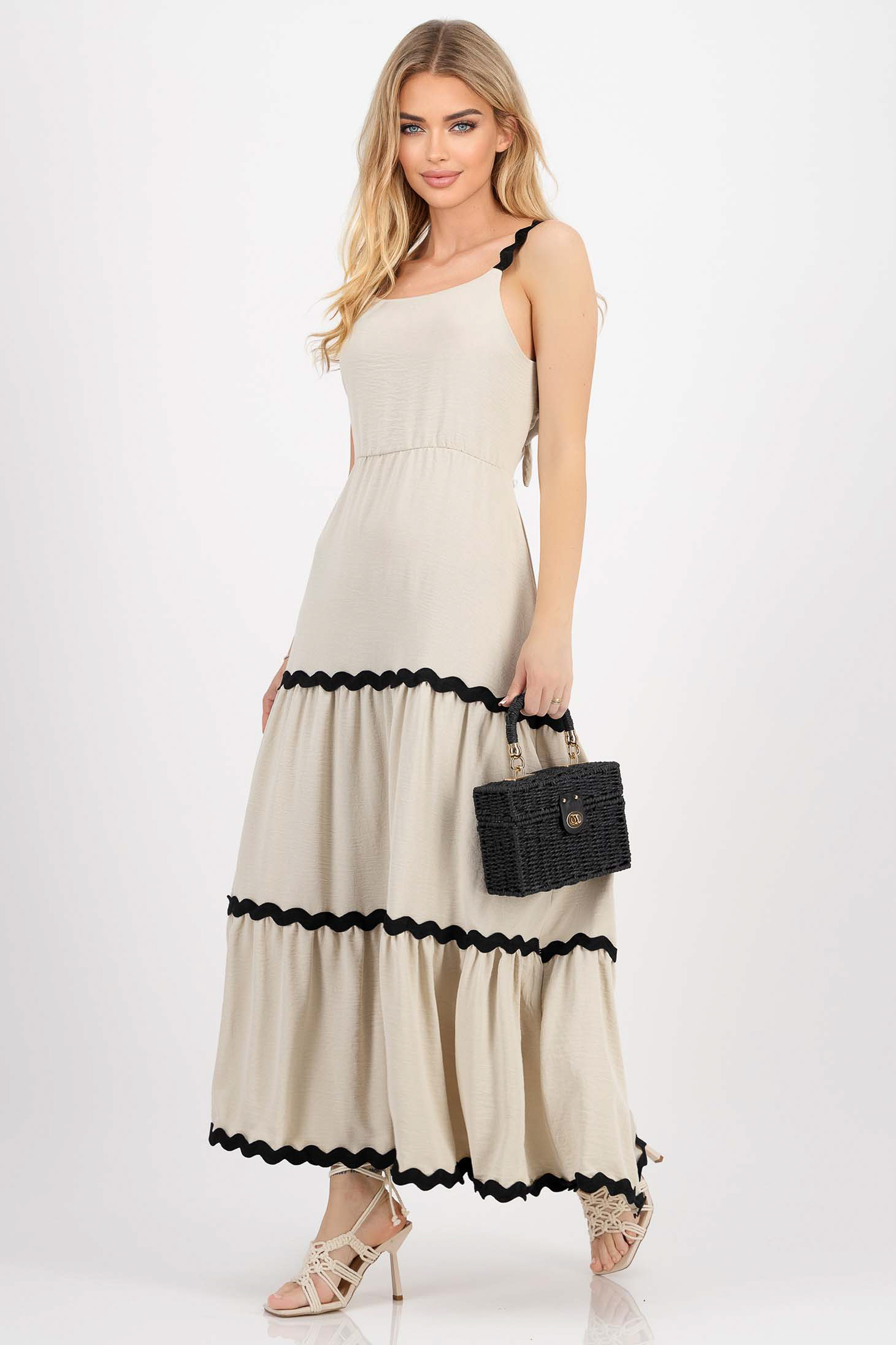 Rochie din material subtire bej in clos cu elastic in talie si spatele decupat 1 - StarShinerS.ro