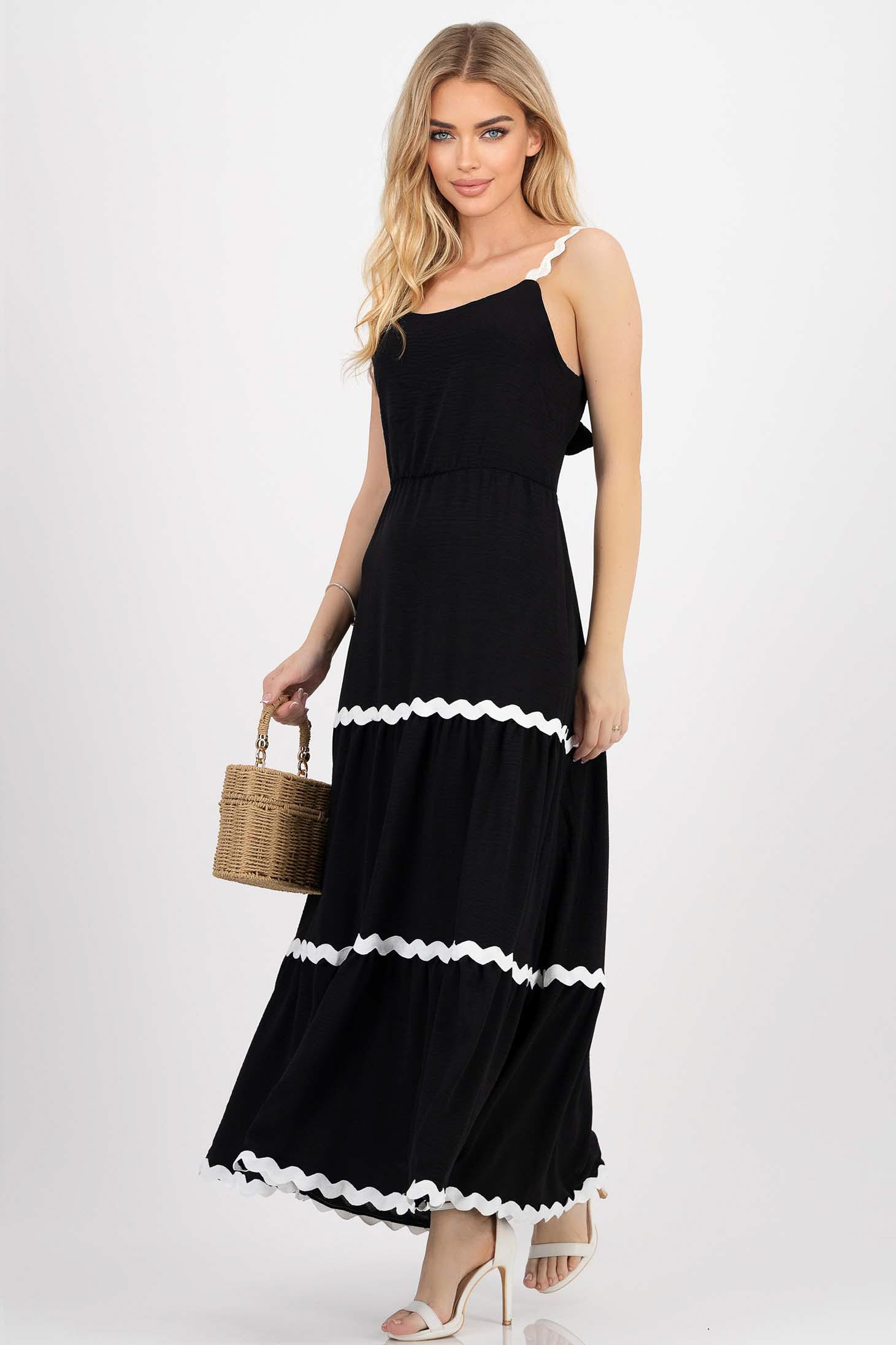 Rochie din material subtire neagra in clos cu elastic in talie si spatele decupat 1 - StarShinerS.ro