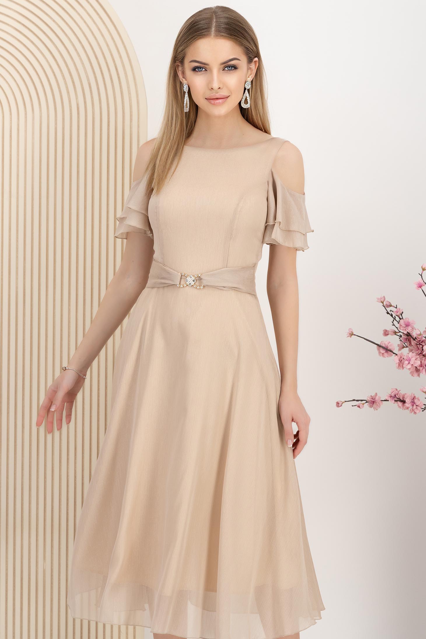 Rochie din voal bej midi in clos cu aplicatii cu sclipici - StarShinerS 1 - StarShinerS.ro