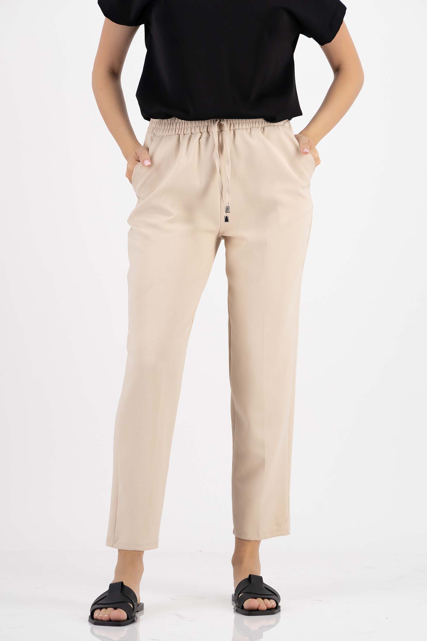 Pantaloni din stofa elastica crem cu un croi drept si buzunare laterale 1 - StarShinerS.ro