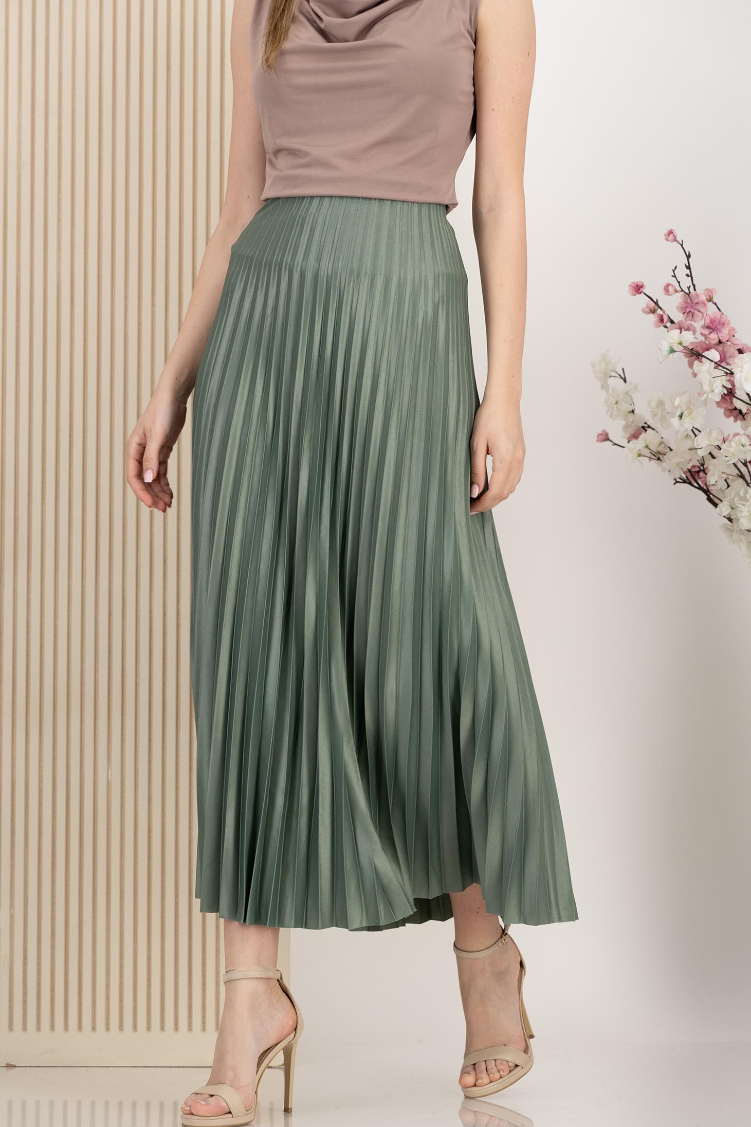 Fusta mint plisata din lycra midi in clos cu elastic in talie 1 - StarShinerS.ro