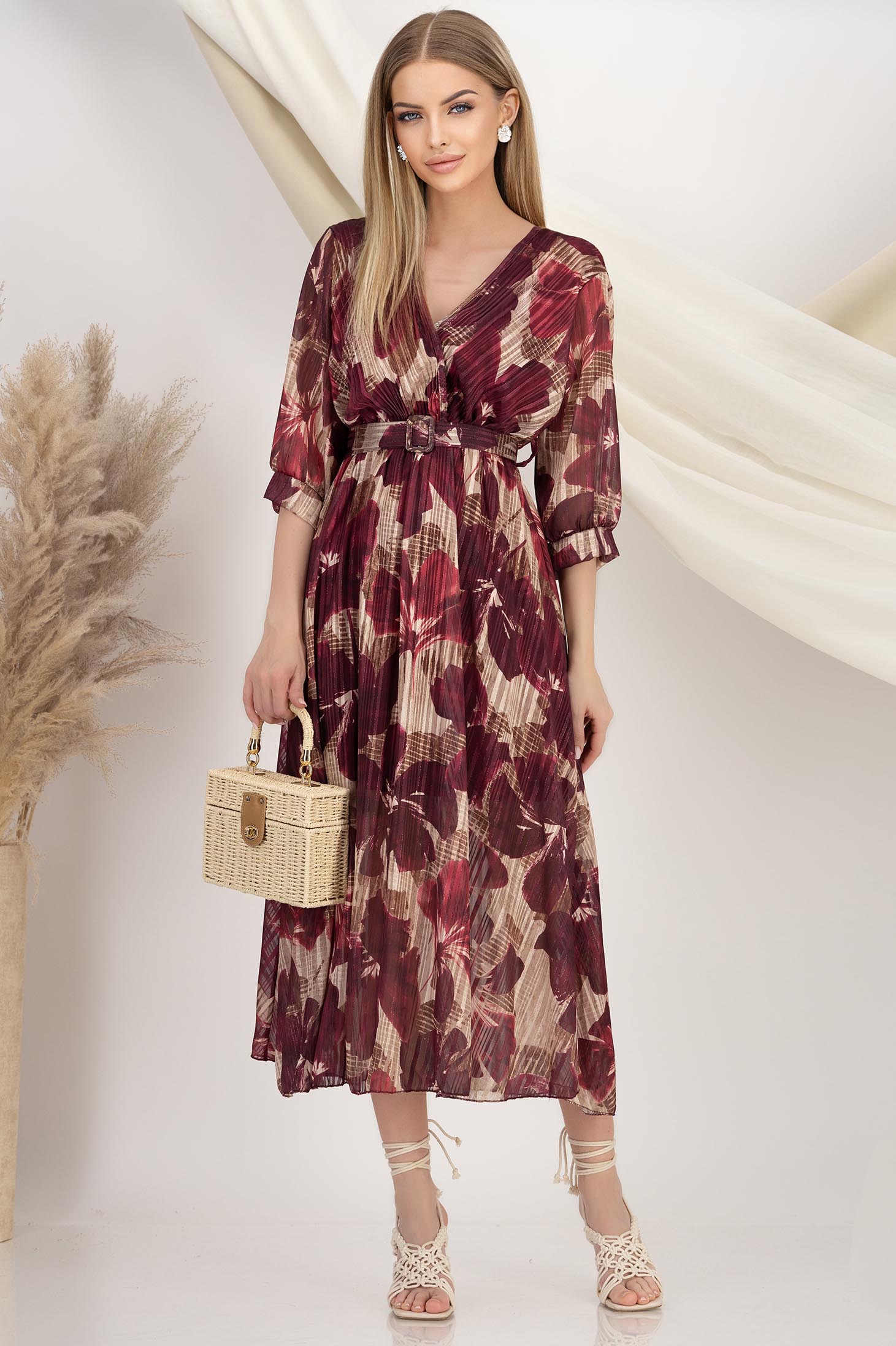 Rochie plisata din voal usor sidefat visinie midi in clos cu elastic in talie 1 - StarShinerS.ro