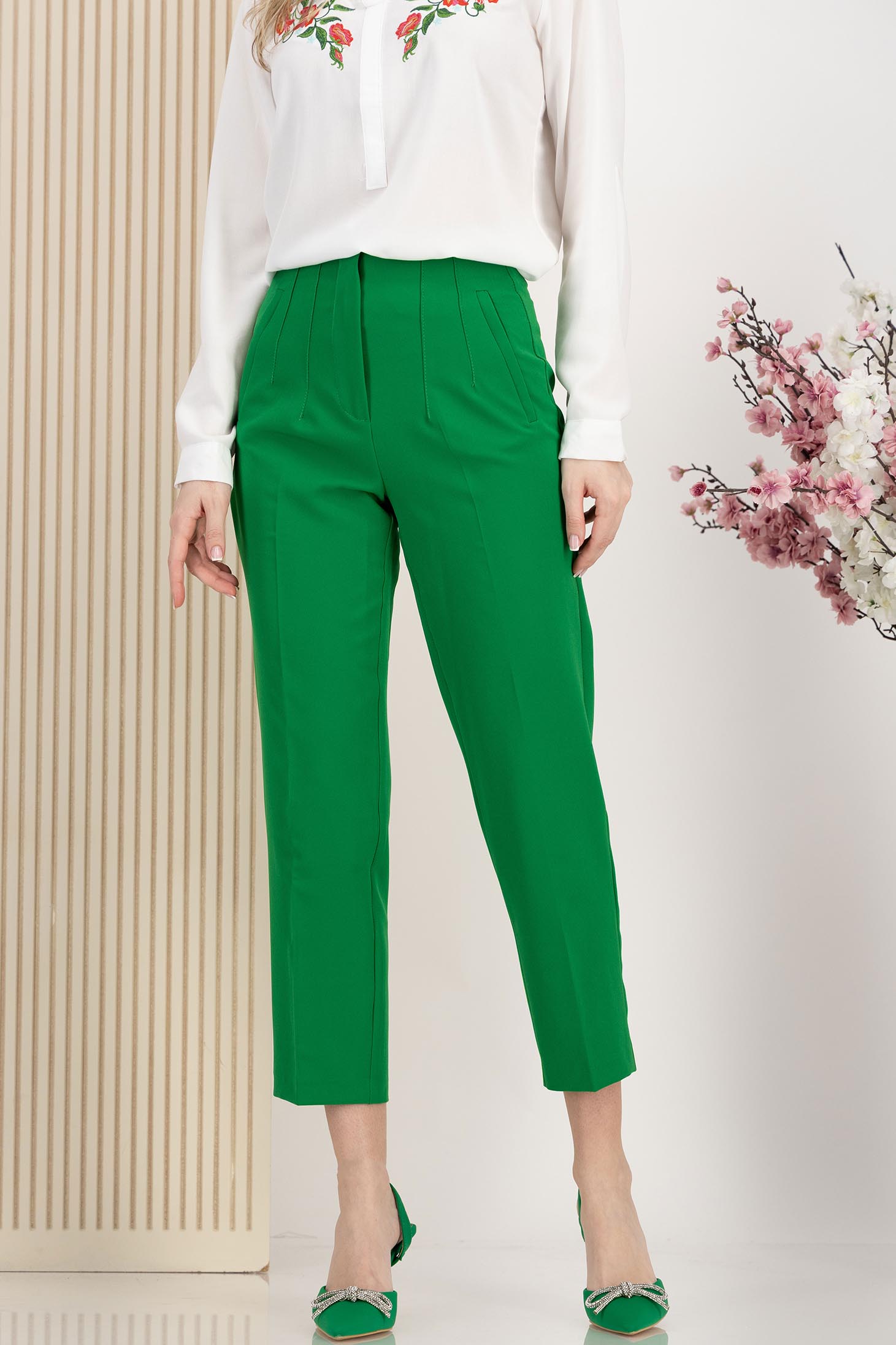 Pantaloni din stofa elastica verzi conici cu talie inalta si buzunare false 1 - StarShinerS.ro