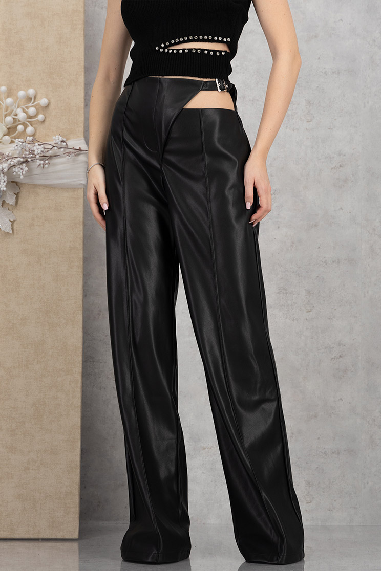 Pantaloni din piele ecologica negri evazati cu talie inalta si decupaj 1 - StarShinerS.ro