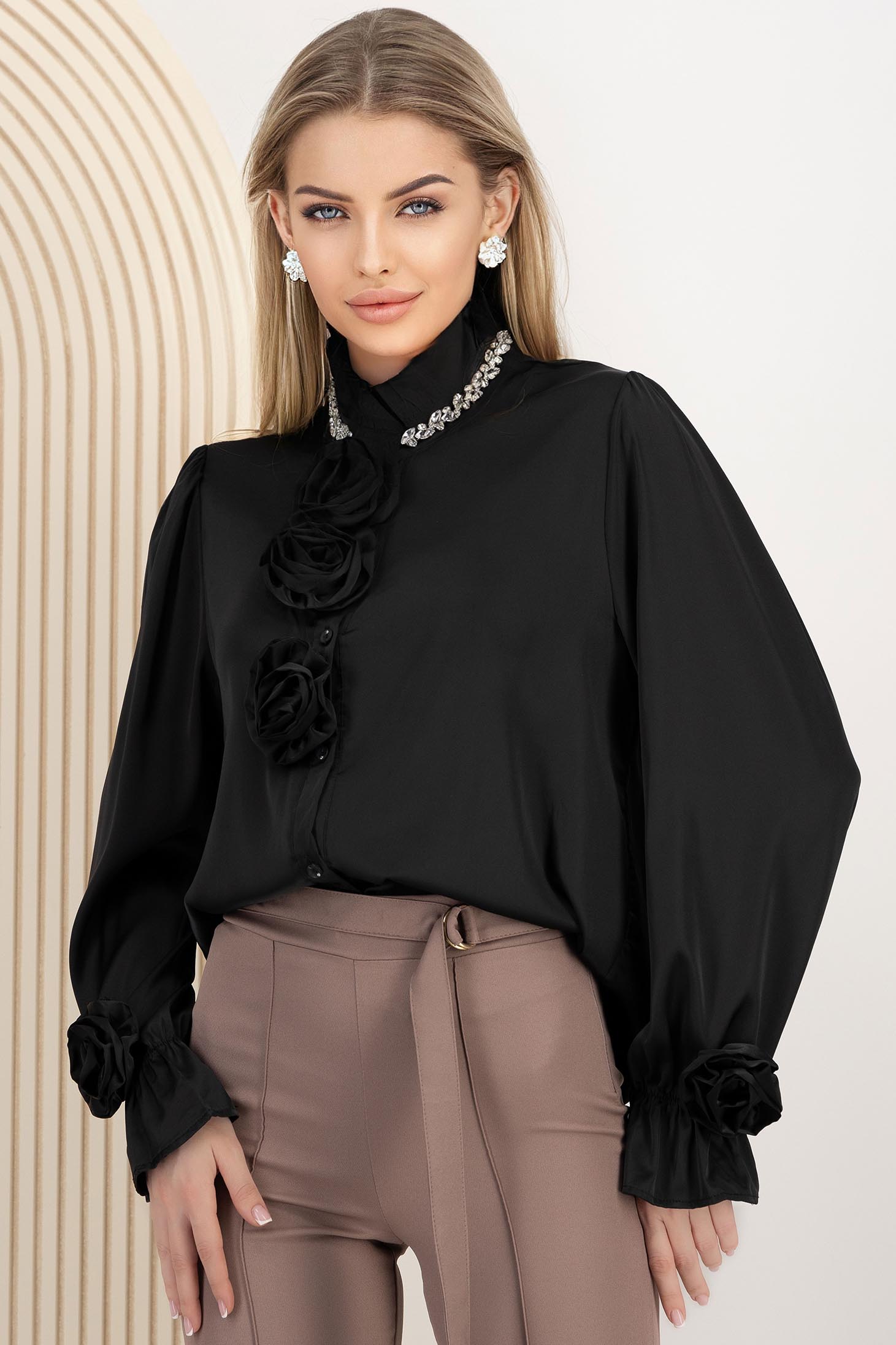 Camasa dama din satin neagra cu croi larg si flori 3D cu aplicatii stralucitoare 1 - StarShinerS.ro