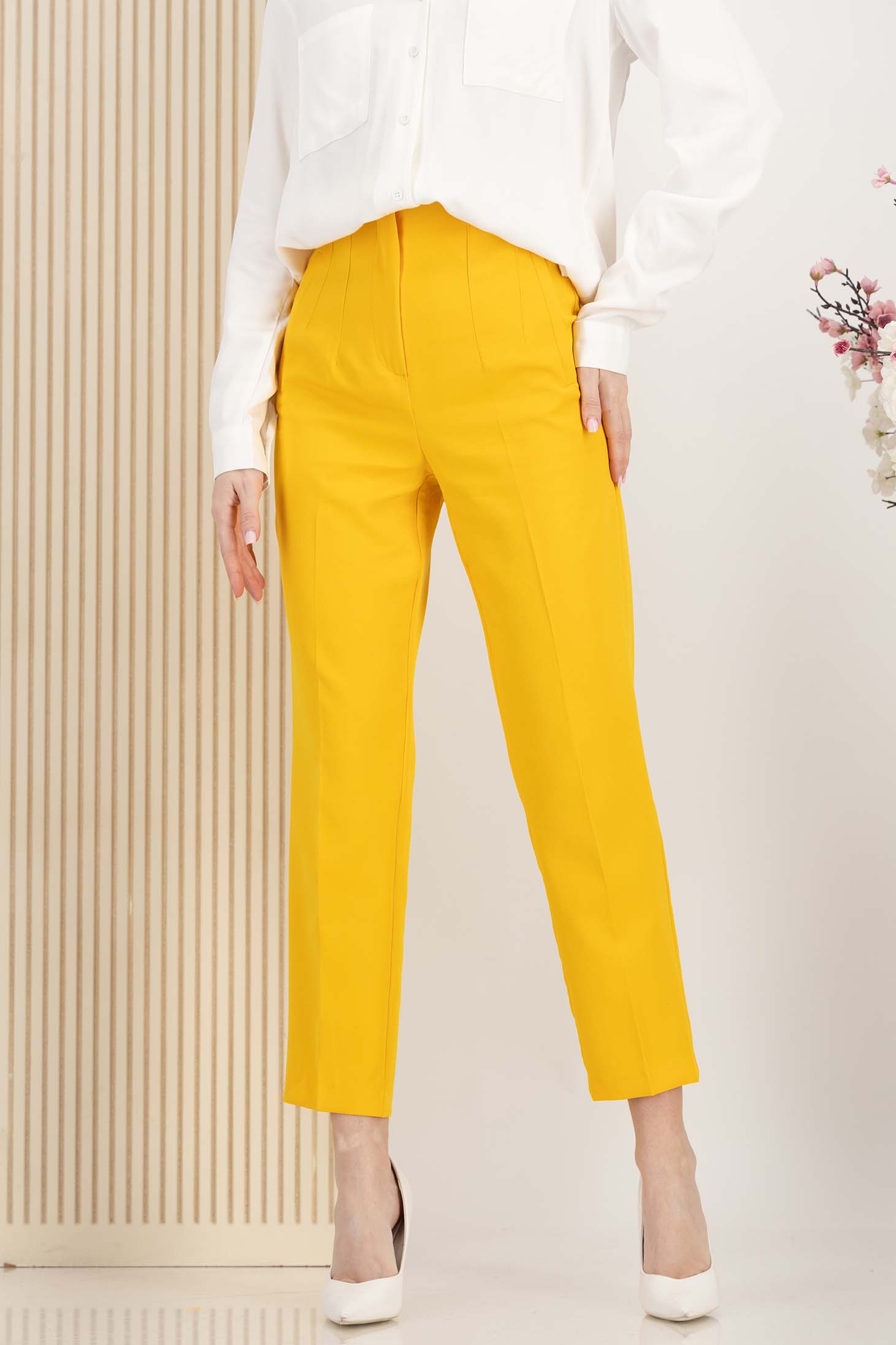 Pantaloni din stofa elastica galbeni conici cu talie inalta si buzunare false 1 - StarShinerS.ro