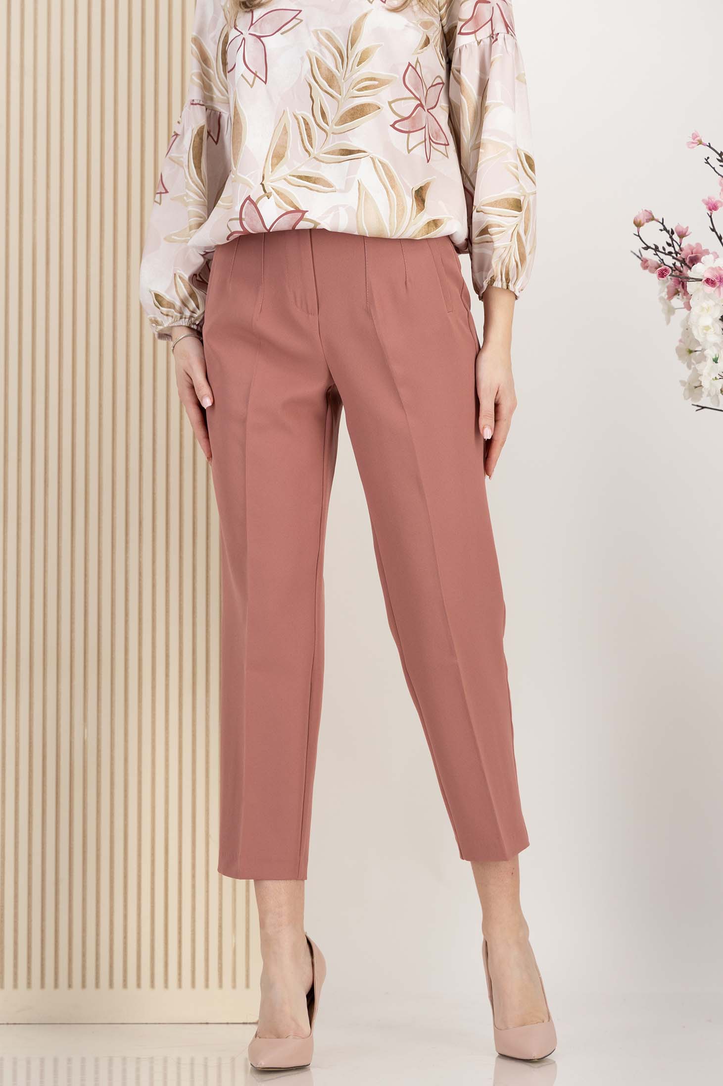 Pantaloni din stofa elastica roz pudra conici cu talie inalta si buzunare false 1 - StarShinerS.ro