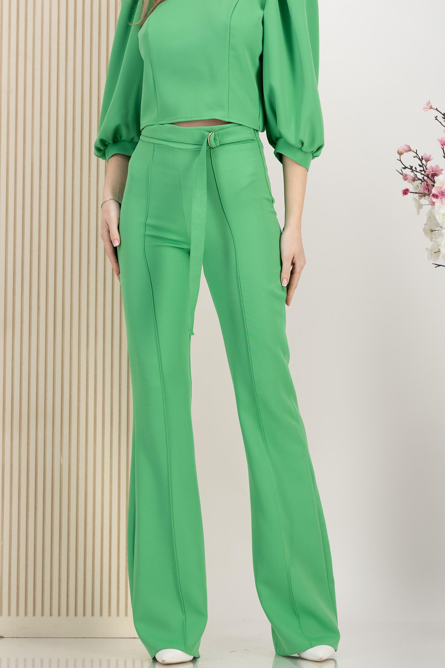 Pantaloni lungi din stofa elastica verzi evazati accesorizati cu cordon - StarShinerS 1 - StarShinerS.ro