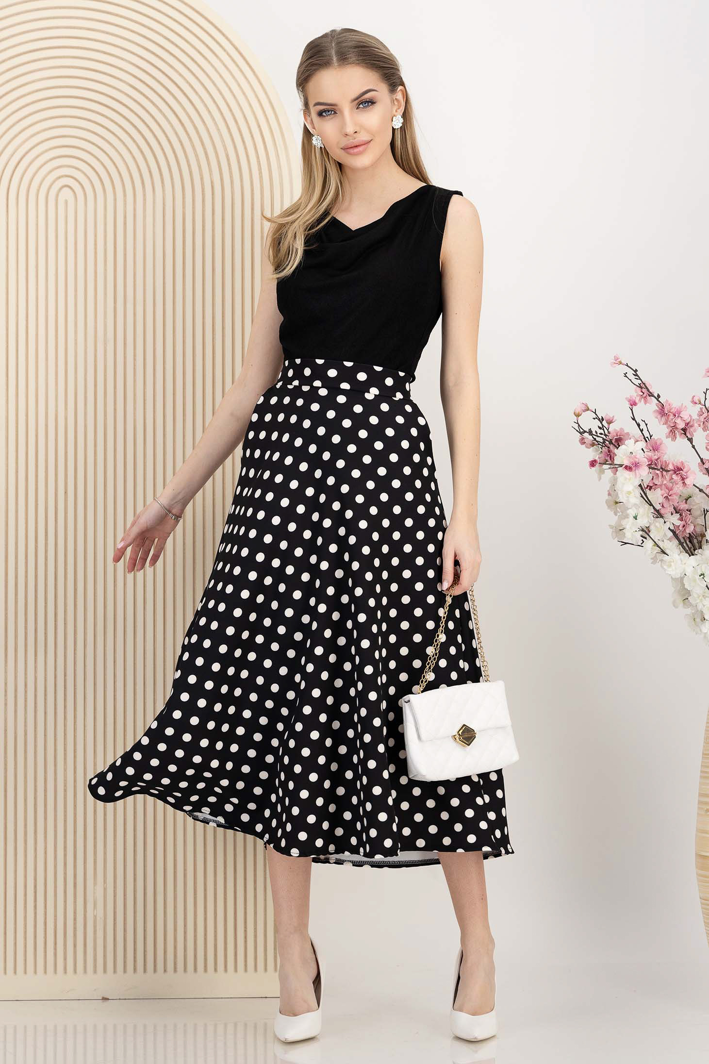 Fusta din stofa elastica neagra midi in clos cu elastic in talie si buzunare laterale 1 - StarShinerS.ro