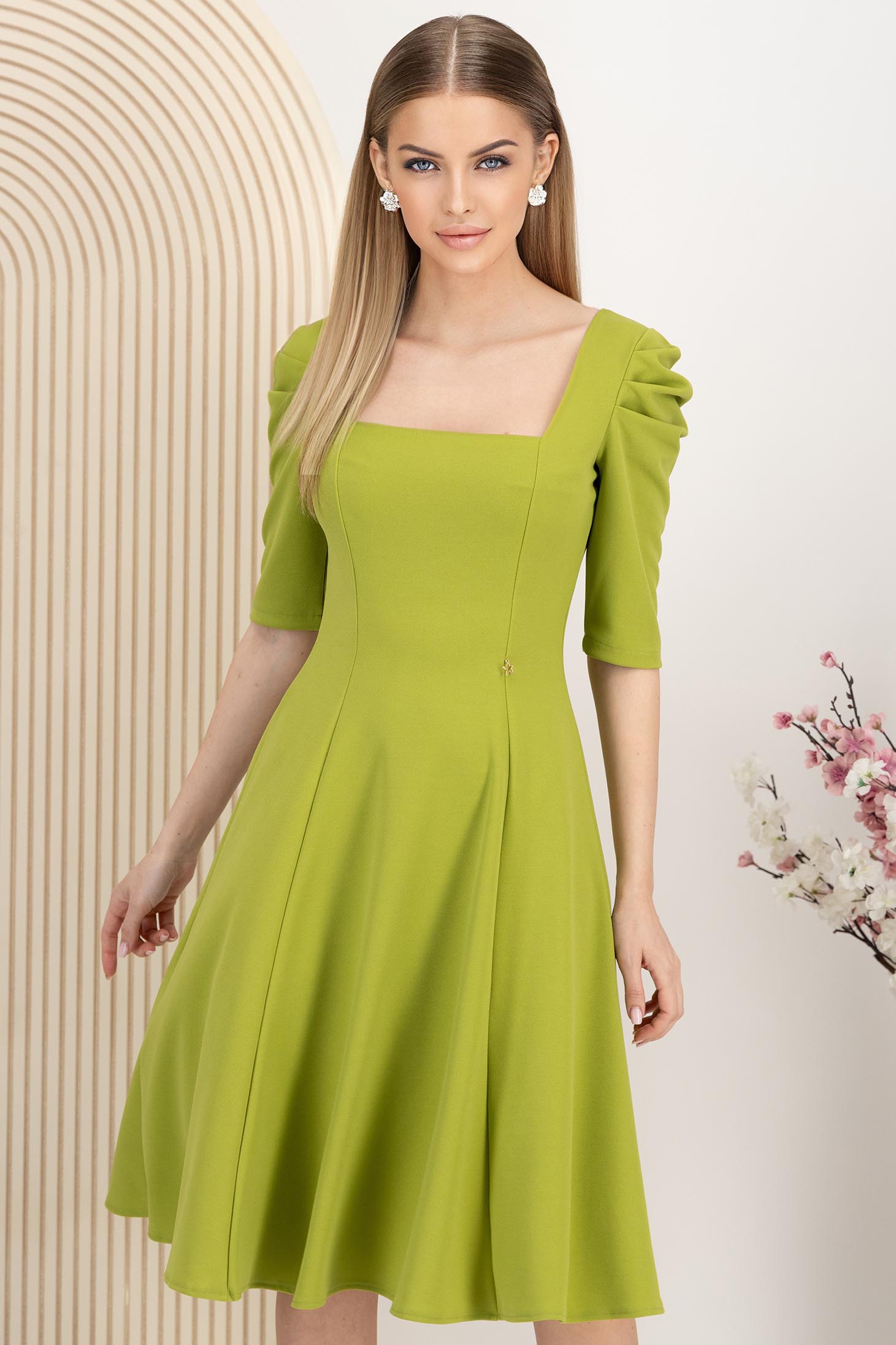 StarShinerS krep midi cloche limeta zelena haljina 1 - StarShinerS.hr
