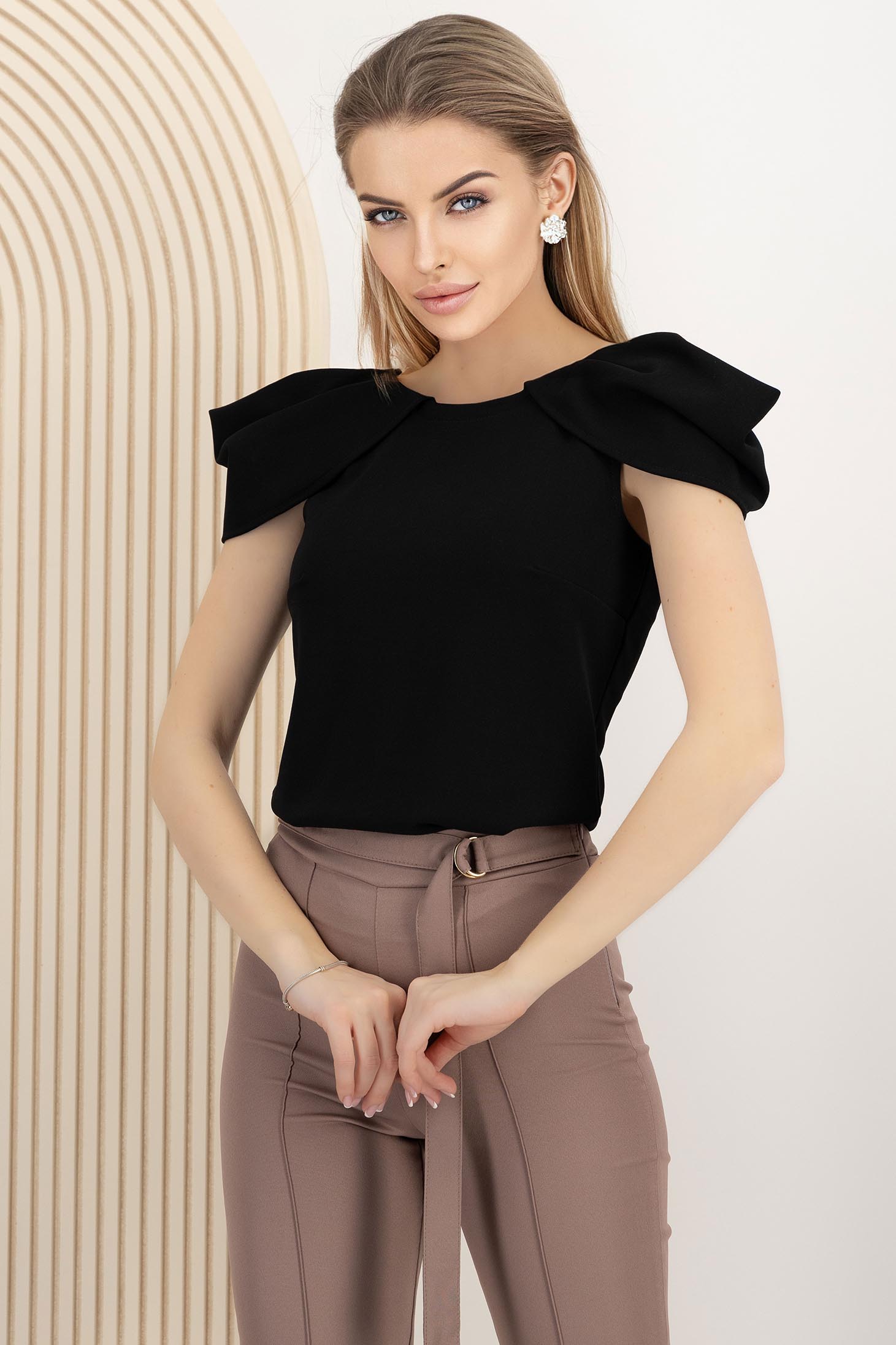 Top din crep negru cu un croi mulat si maneci scurte - StarShinerS 1 - StarShinerS.ro