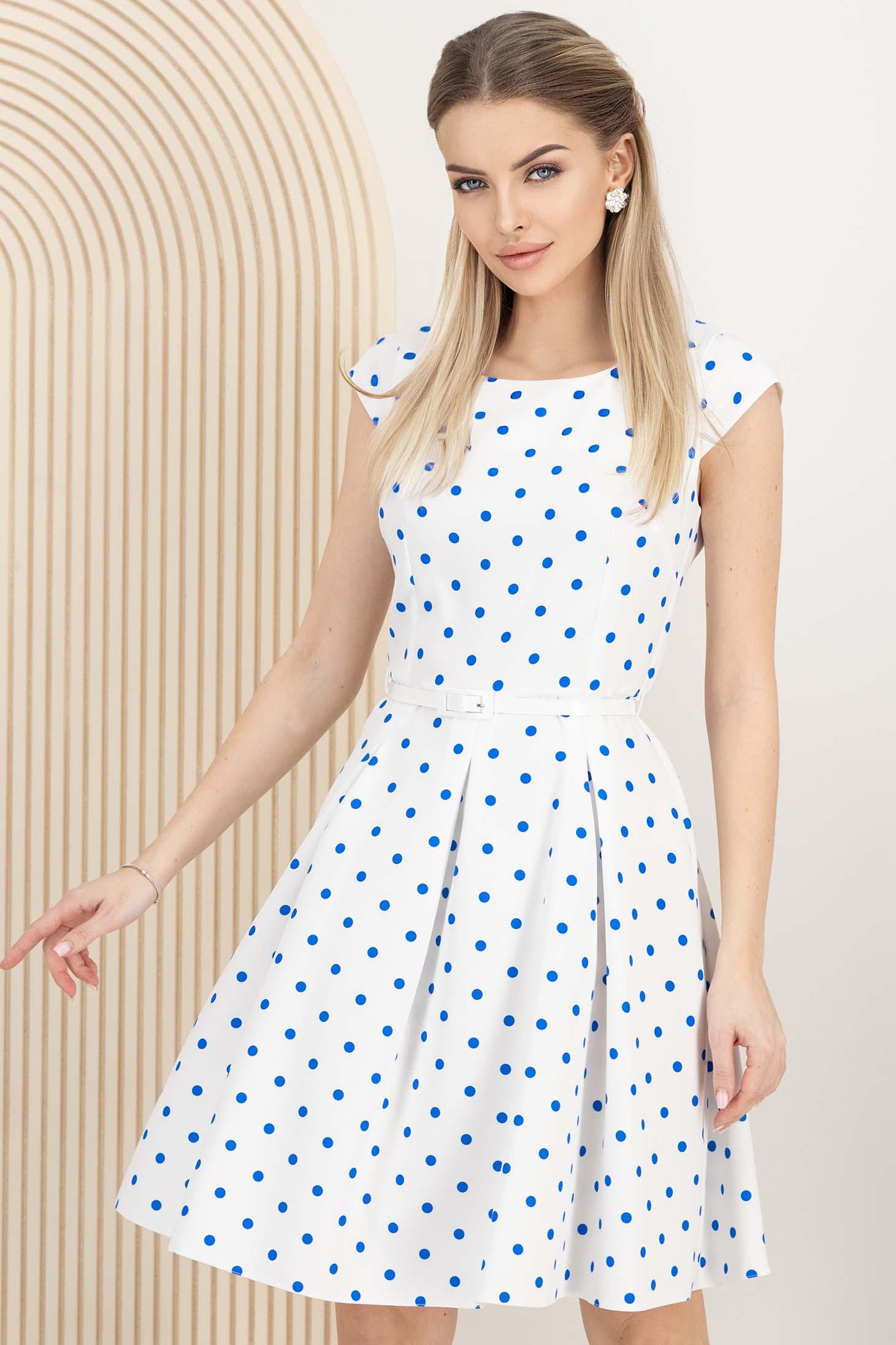 Rochie cu buline din stofa elastica albastra in clos cu accesoriu tip curea 1 - StarShinerS.ro