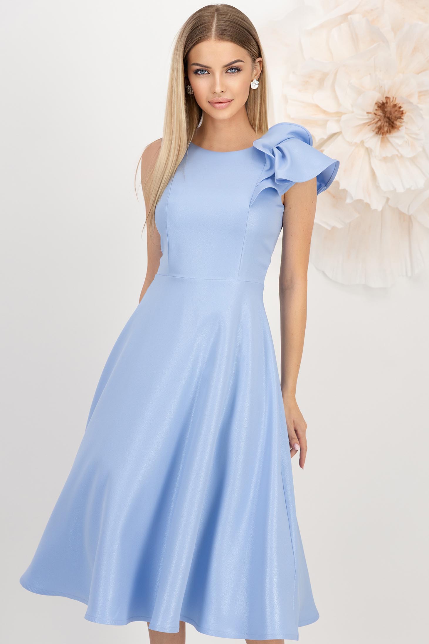 Rochie din stofa cu sclipici albastru-deschis midi in clos cu volanas pe umar - StarShinerS 1 - StarShinerS.ro