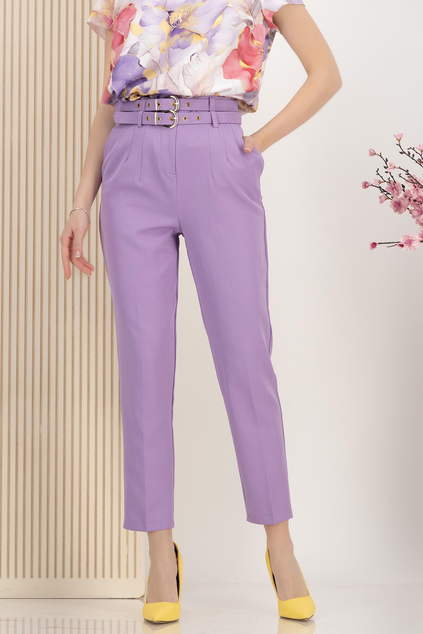Pantaloni lungi din stofa elastica mov cu un croi drept si accesorii tip curea 1 - StarShinerS.ro