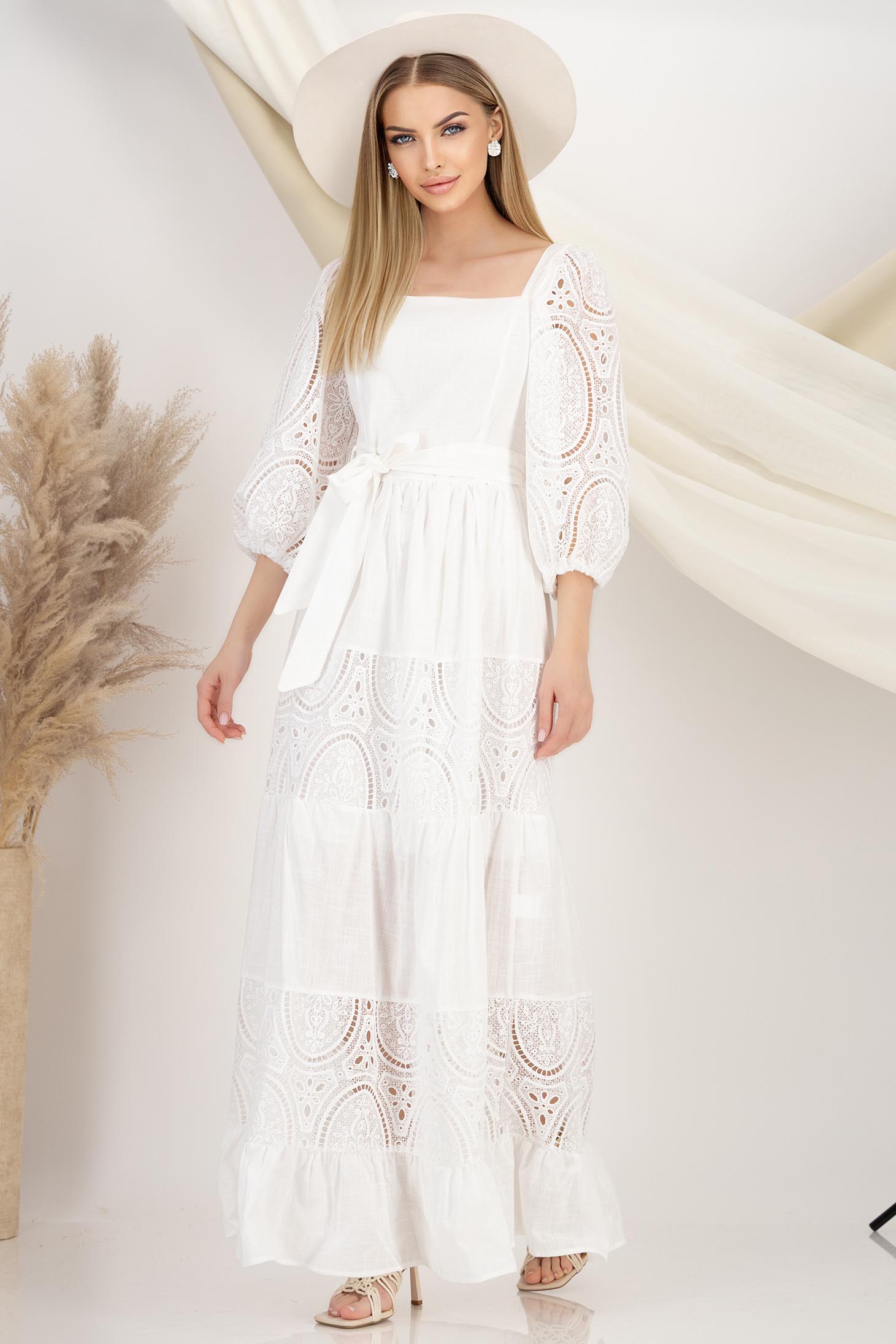 Rochie din ghipură alba in clos cu maneci trei-sferturi bufante 1 - StarShinerS.ro