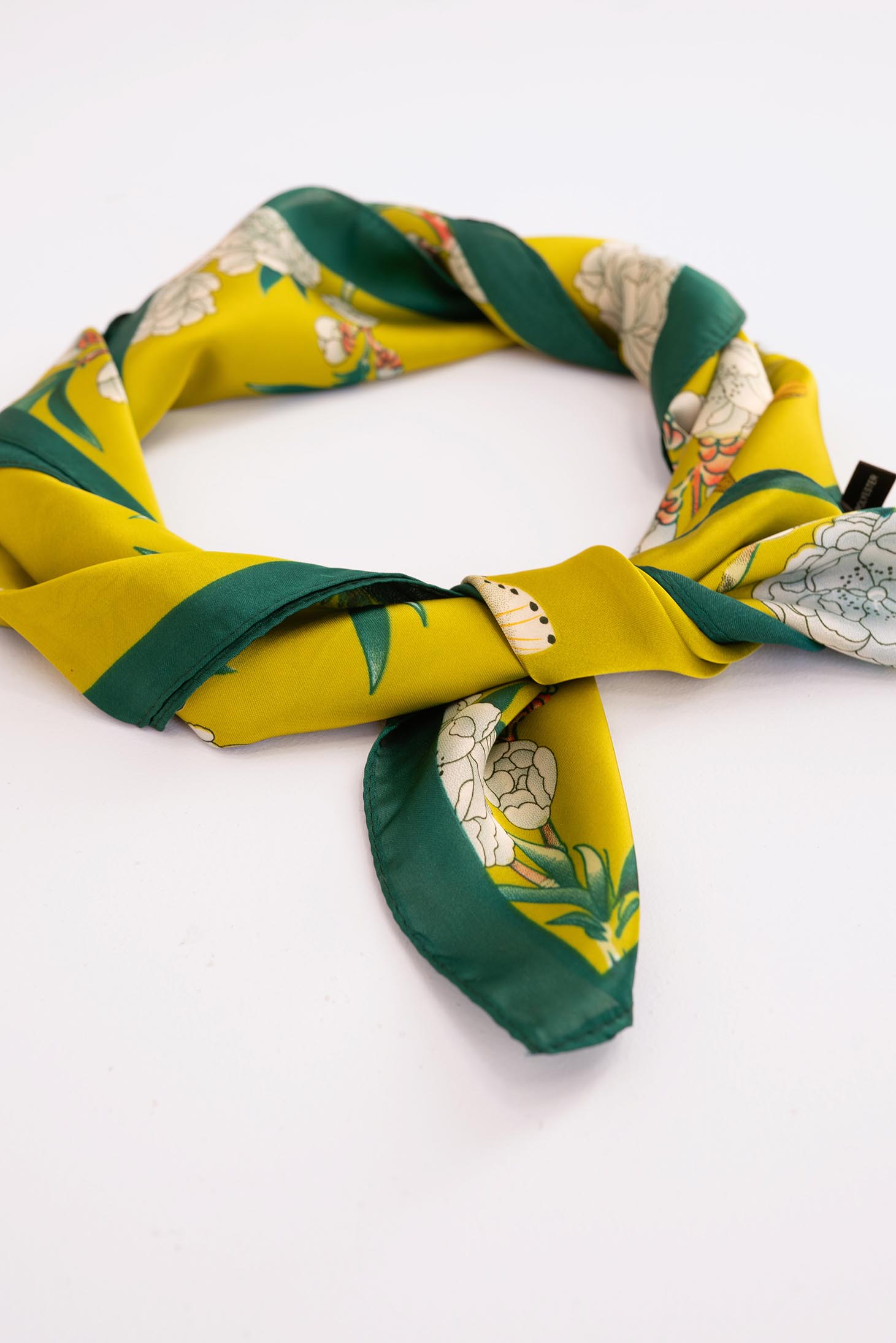 Esarfa din material fluid satinat imprimata 1 - StarShinerS.ro