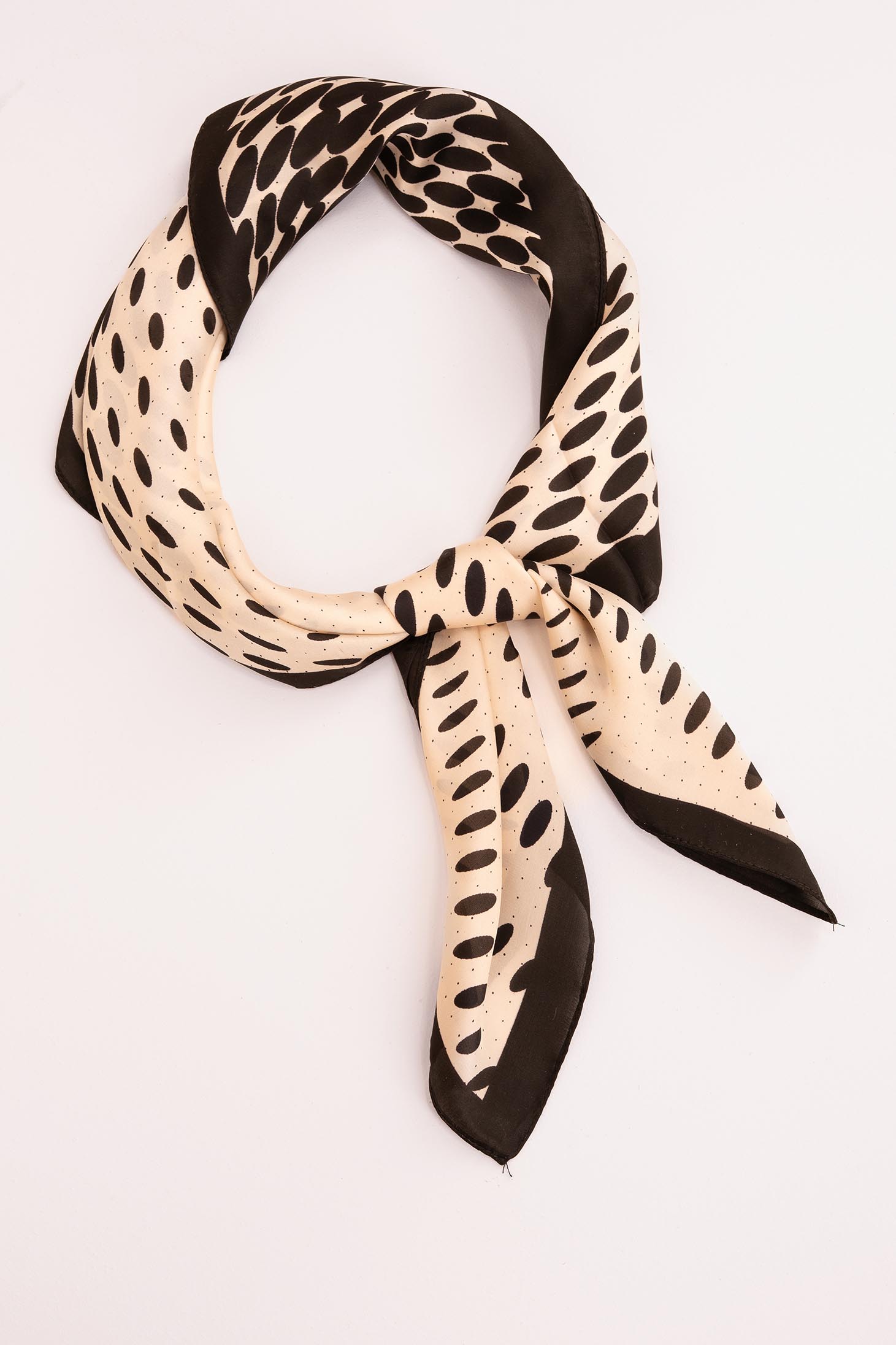 Esarfa din material fluid satinat imprimata 1 - StarShinerS.ro