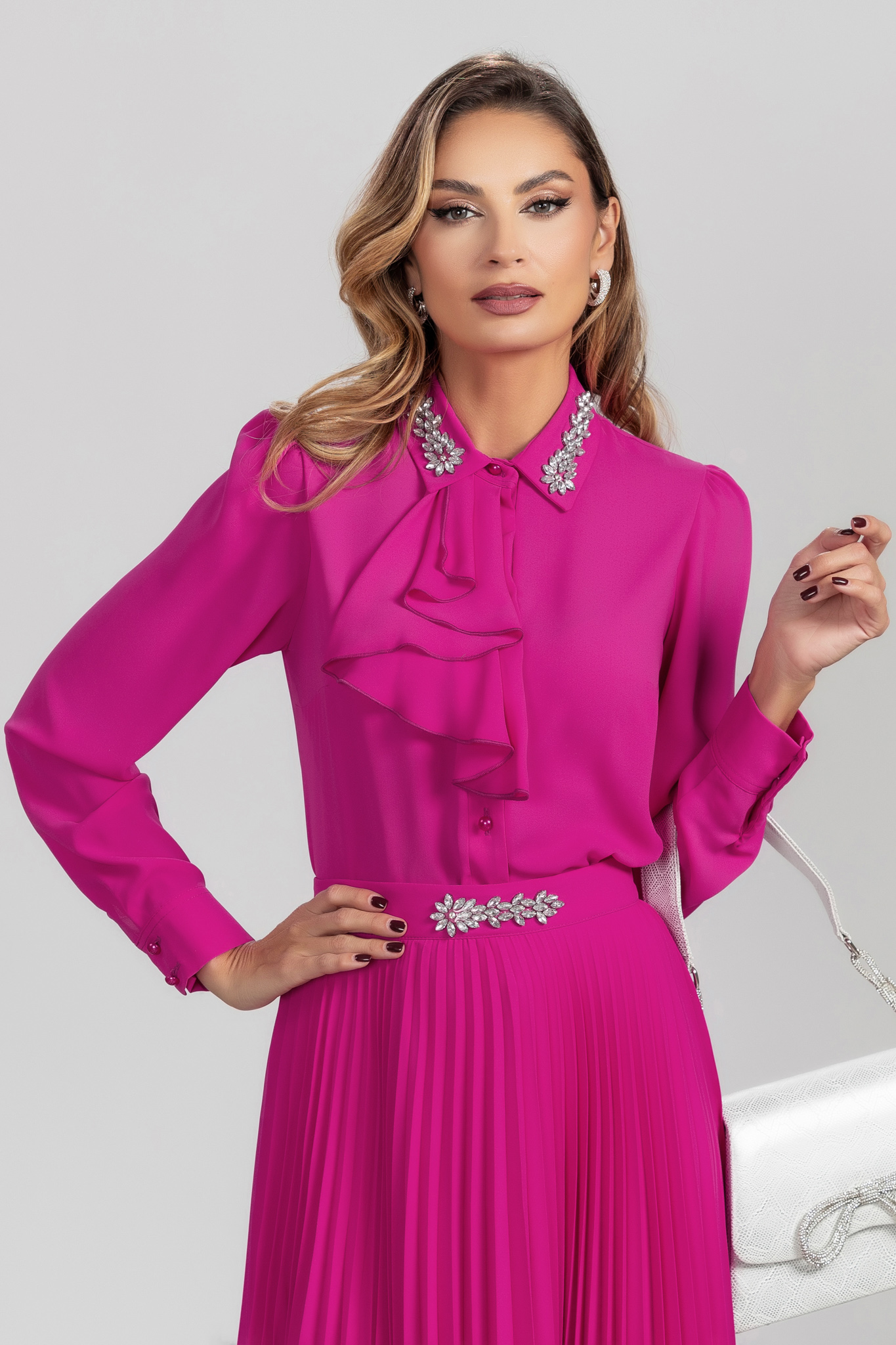 Camasa dama din voal fuchsia cu croi larg si aplicatii stralucitoare pe guler 1 - StarShinerS.ro