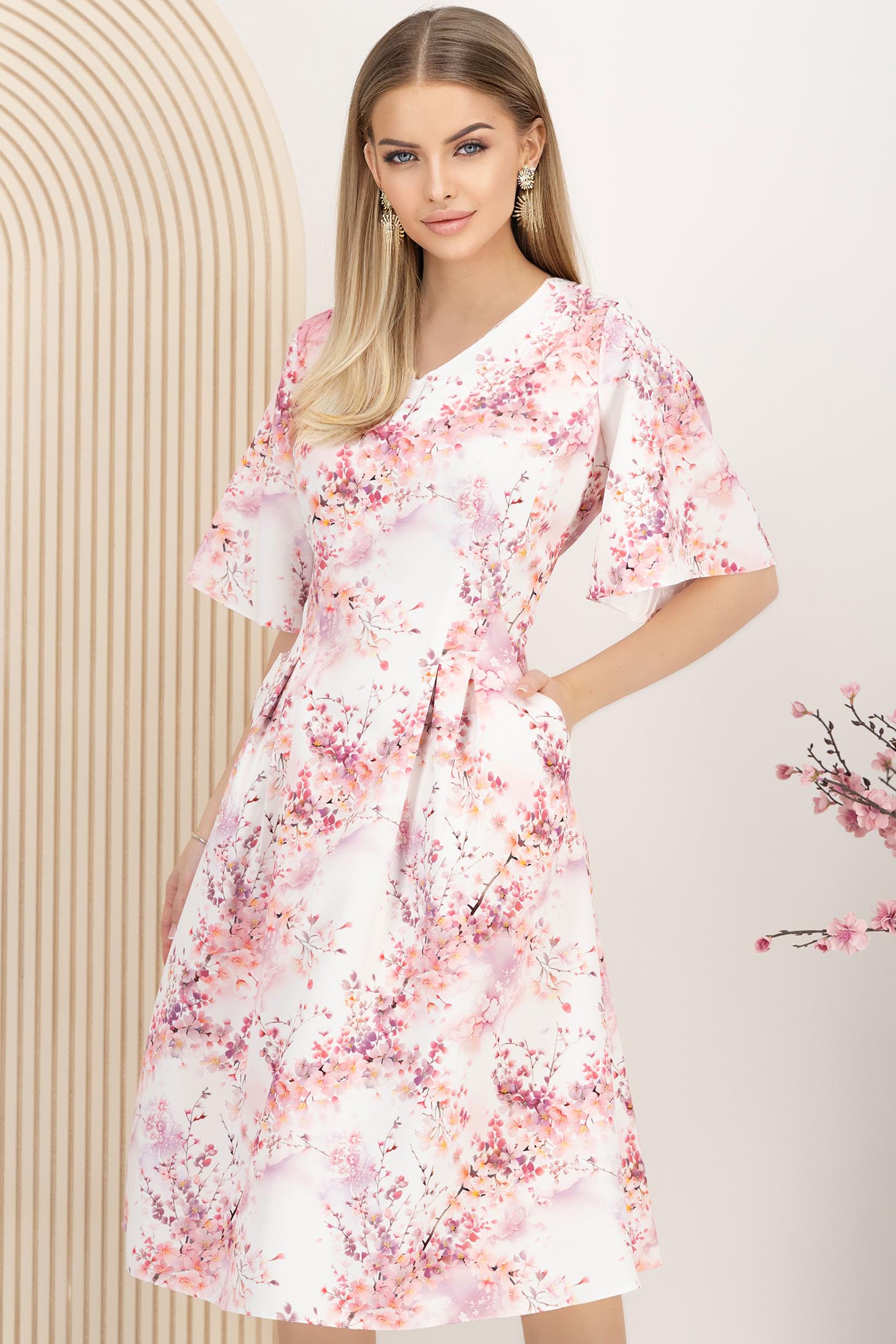 Rochie din stofa elastica roz midi in clos cu buzunare si imprimeu floral 1 - StarShinerS.ro