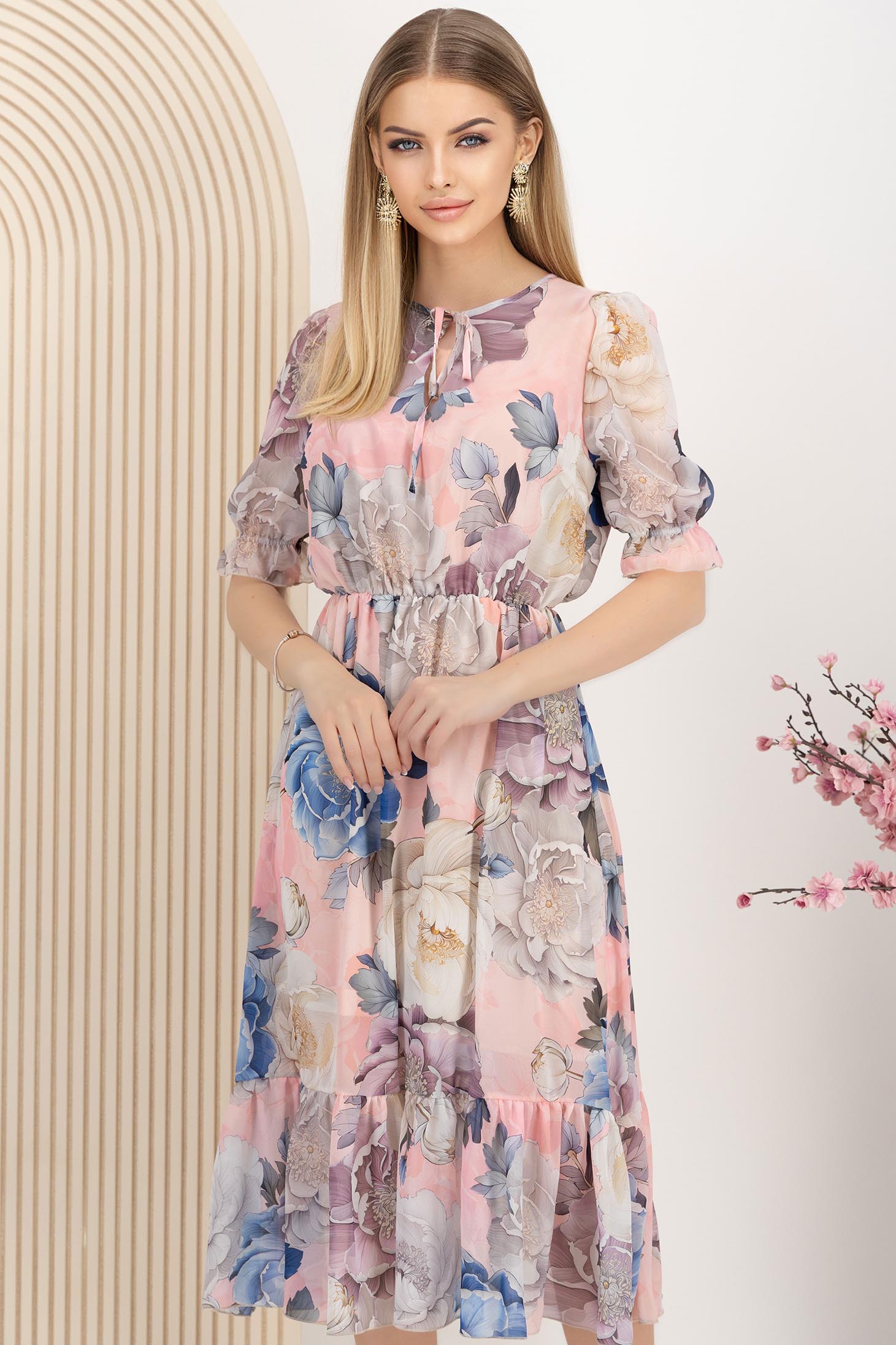 Rochie din voal roz-deschis midi in clos cu elastic in talie imprimata floral 1 - StarShinerS.ro