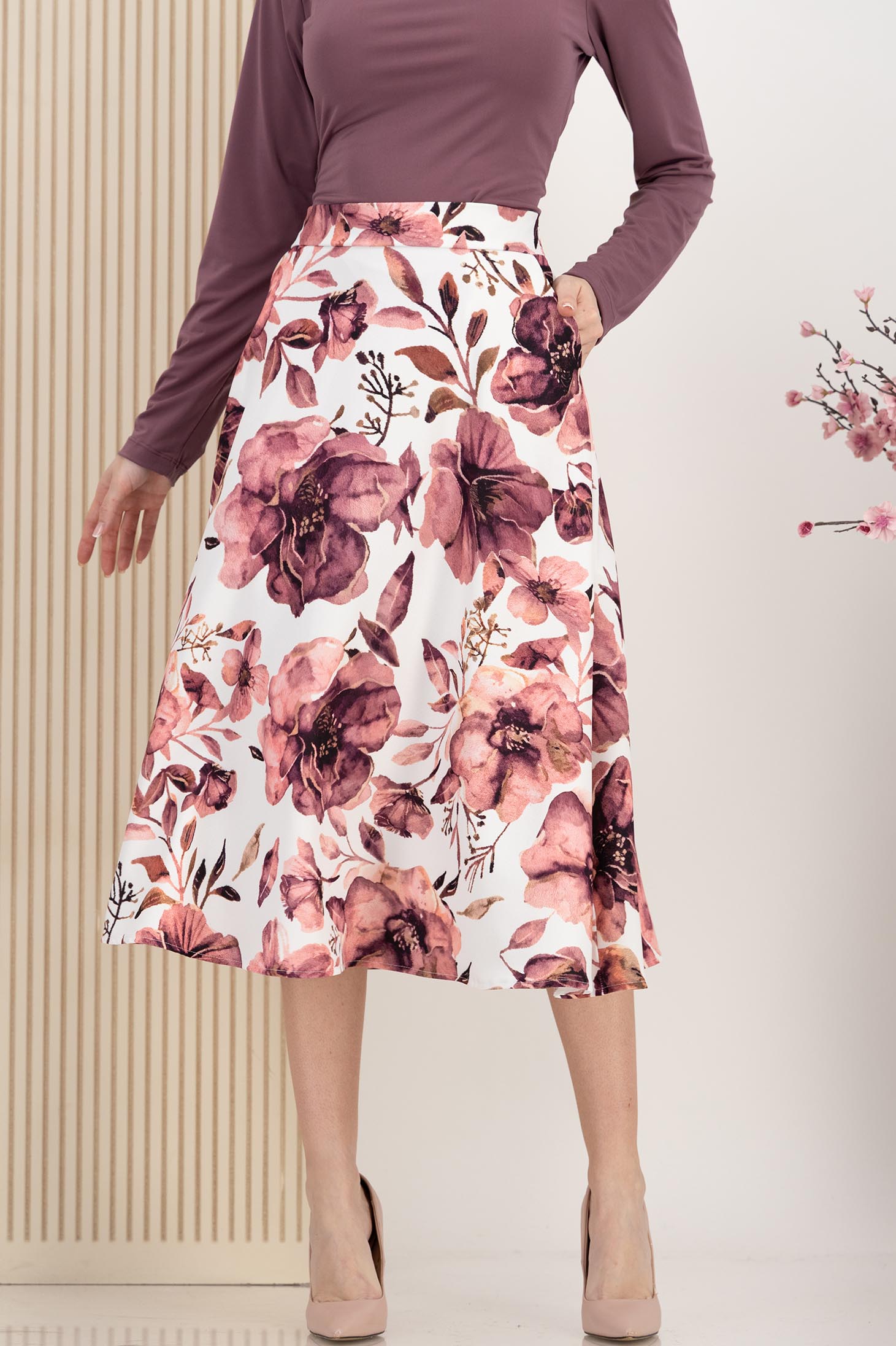 Fusta din stofa elastica roz midi in clos cu elastic in talie si buzunare laterale 1 - StarShinerS.ro