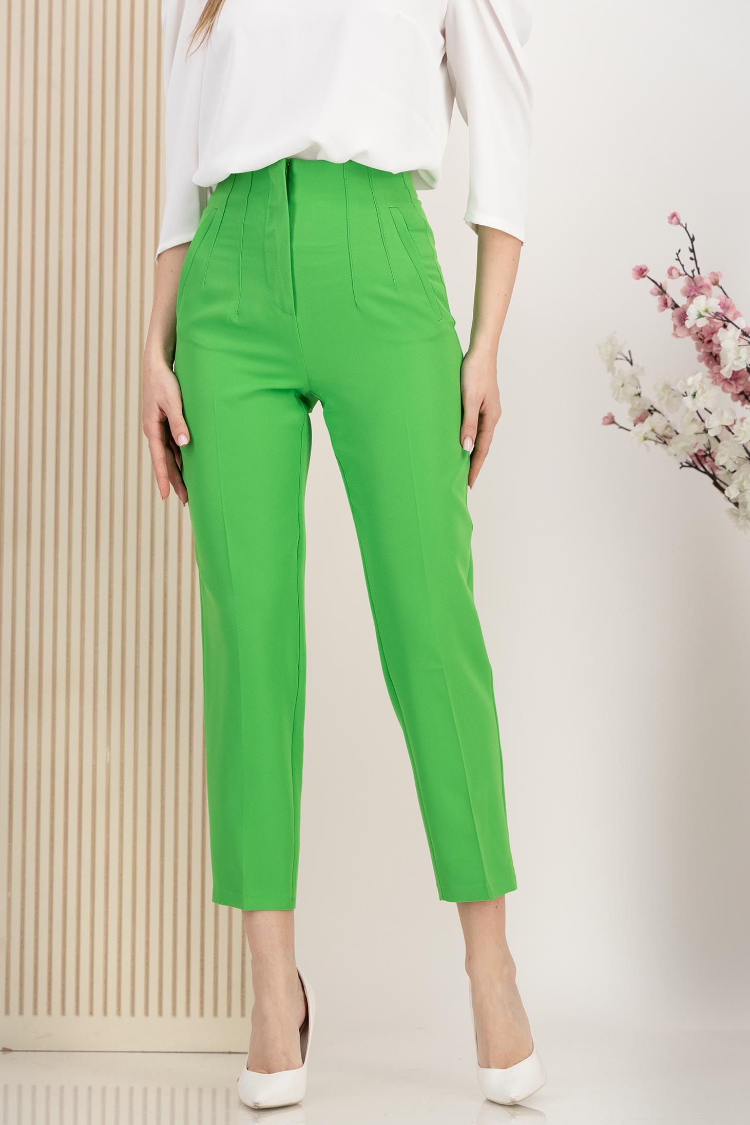 Pantaloni din stofa elastica verde-deschis conici cu talie inalta si buzunare false 1 - StarShinerS.ro