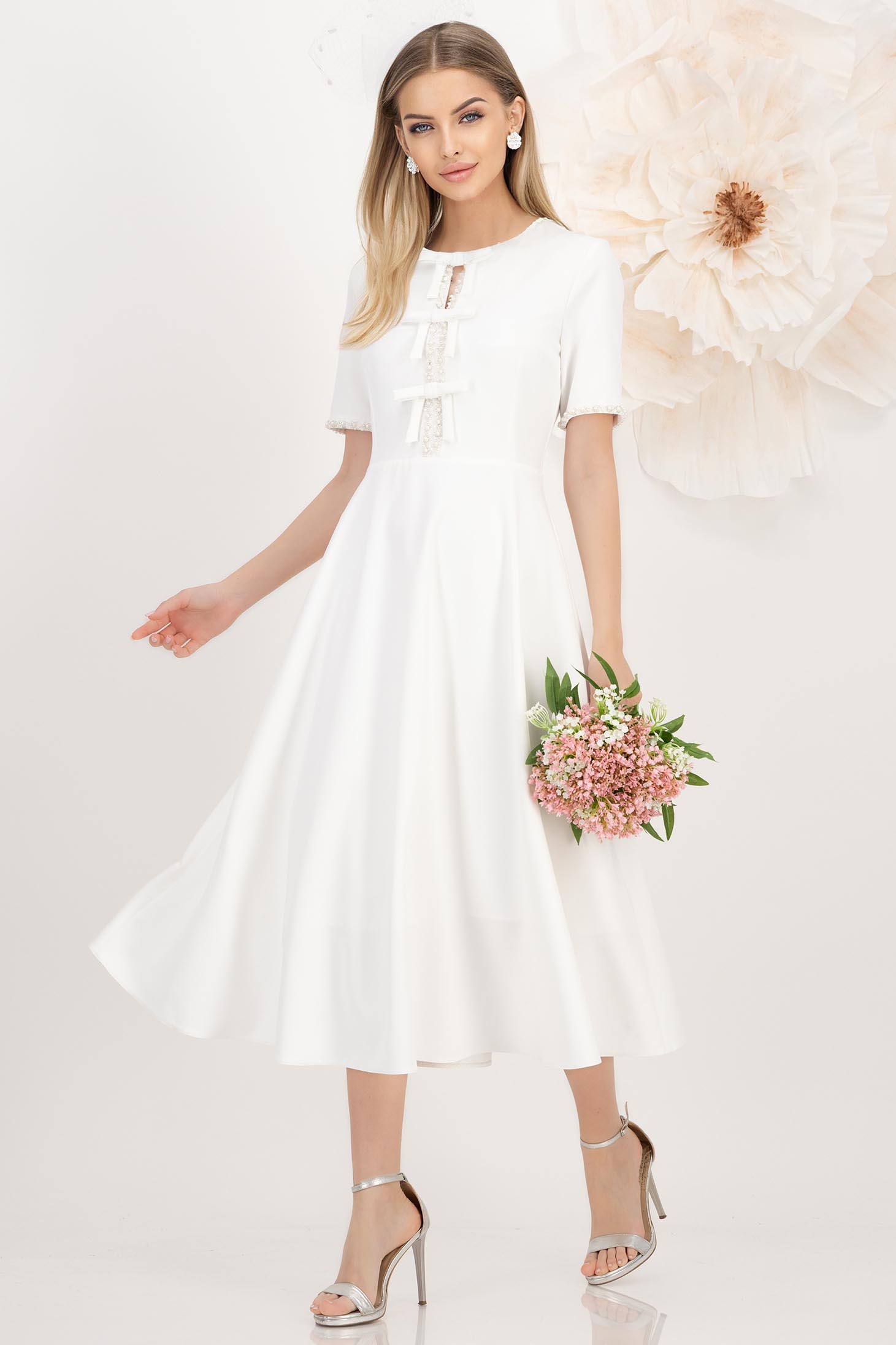 Rochie alba midi in clos cu fundite ,perle si pietre strass - StarShinerS 1 - StarShinerS.ro
